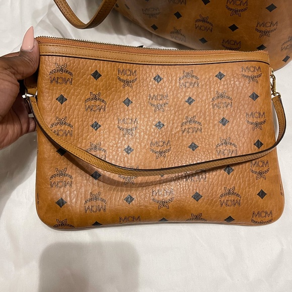 MCM Reversible Liz Shopper - Picture 5 of 5